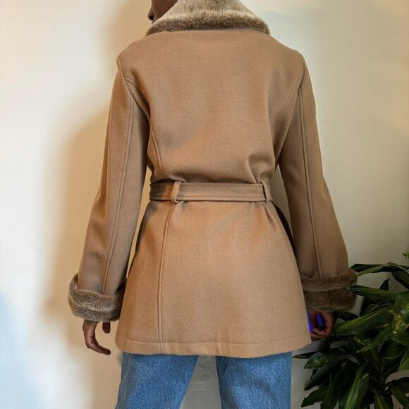 Elegant Tan Pea Coat with Faux Fur Trim - Picture 7 of 8